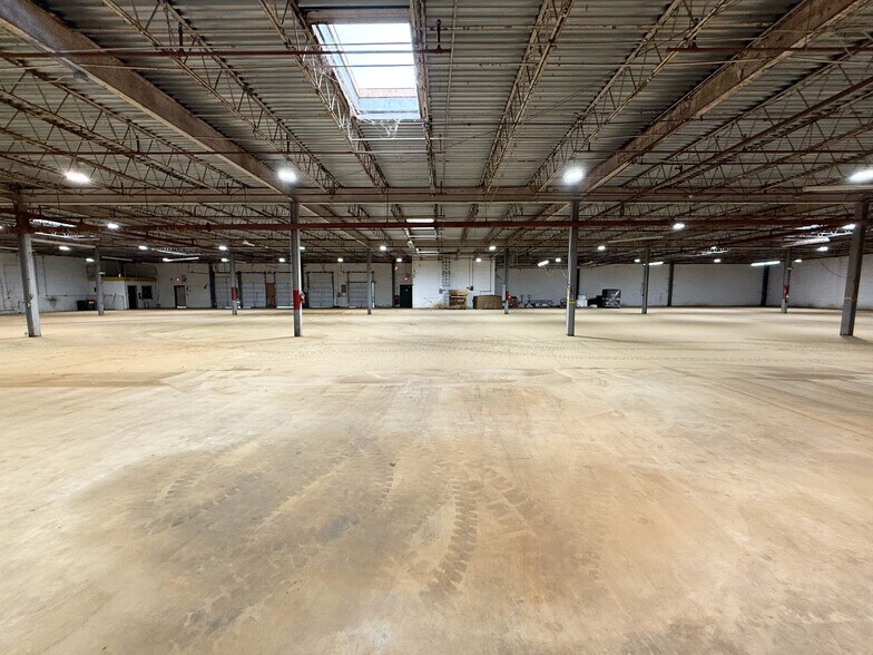 More Photos Of 521 Milling Rd, Mocksville Manufacturing For Sale