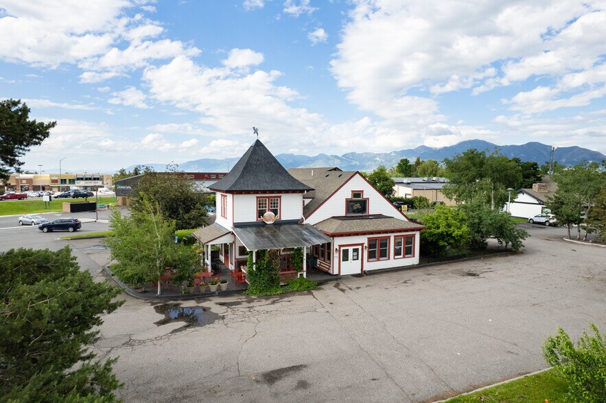 More Photos Of 2711 W College St, Bozeman Restaurant For Sale