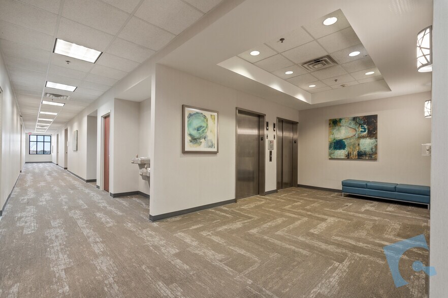 More Photos Of 809 W Harwood Rd, Hurst Medical For Lease