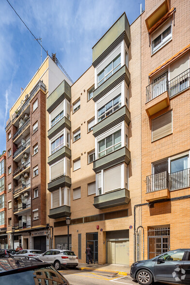 Primary Photo Of 9 Carrer Doctor Ferrán, València Apartments For Sale