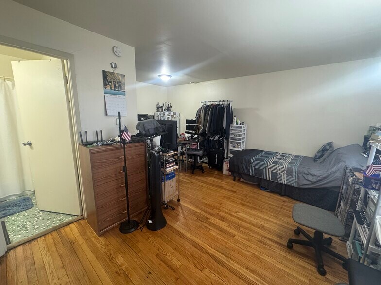 More Photos Of 944 N 20th St, Milwaukee Apartments For Sale