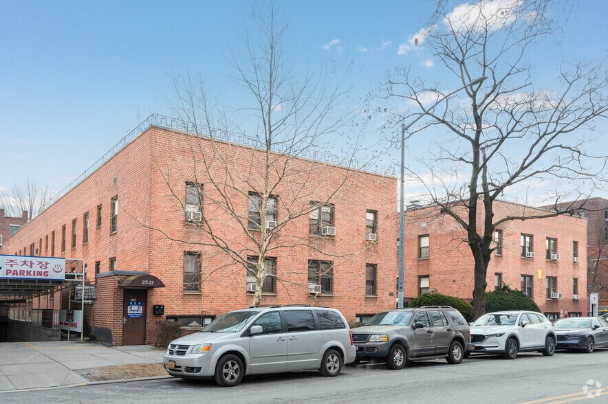 More Photos Of 37-31 149th St, Flushing Apartments For Sale