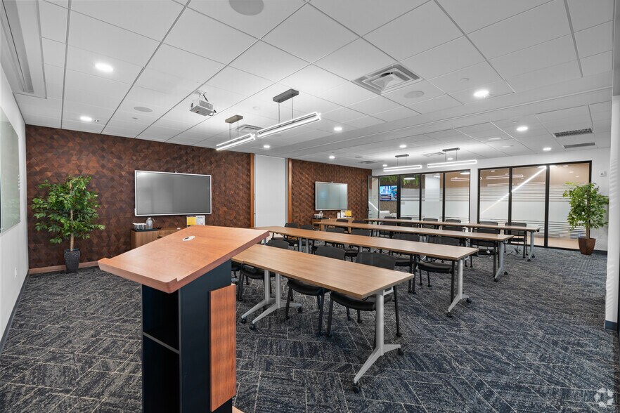 More Photos Of 1489 W Palmetto Park Rd, Boca Raton Coworking Space