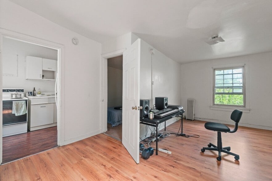 More Photos Of , Baltimore Multifamily For Sale
