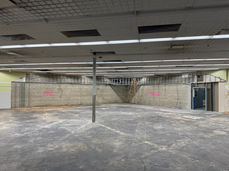 More Photos Of 7859 Firestone Blvd, Downey Drugstore For Lease