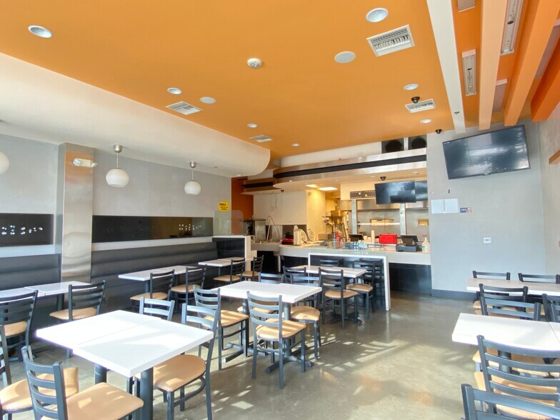 More Photos Of 535-581 N Commonwealth Ave, Fullerton Apartments For Lease