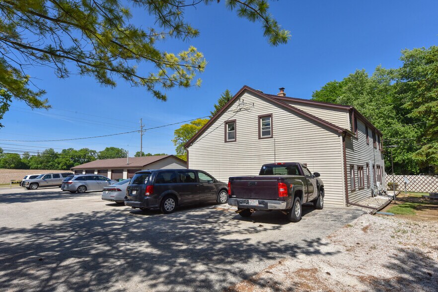 More Photos Of N96W20275 County Line Rd, Menomonee Falls Multifamily For Sale