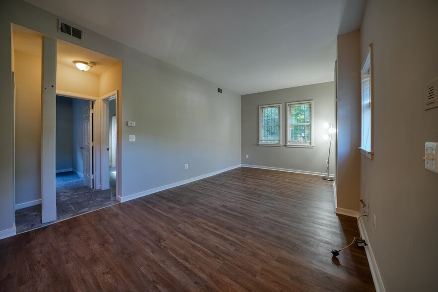 More Photos Of 500 W Franklin St, Baltimore Apartments For Sale