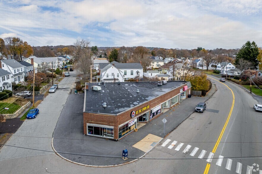 Primary Photo Of 32-42 Warren St, Waltham Storefront For Lease