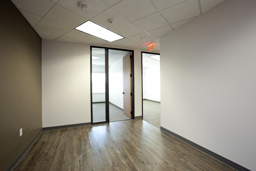 More Photos Of 2929 N Central Expy, Richardson Office For Lease