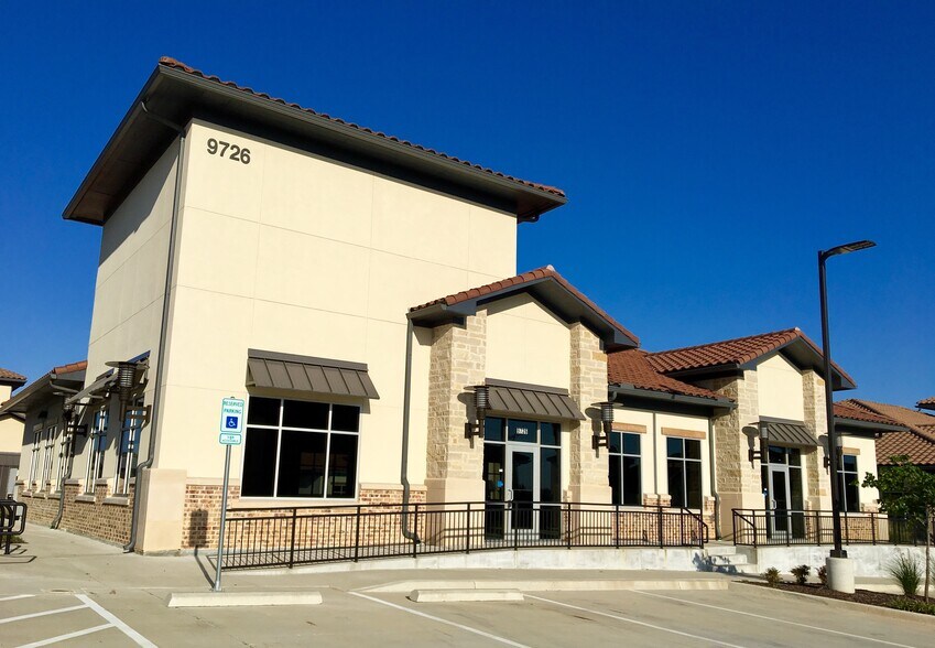 More Photos Of 9726 N Beach St, Fort Worth Medical For Sale