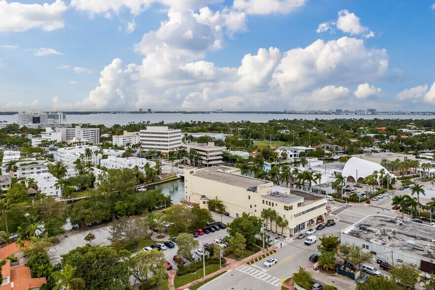 More Photos Of 4014 Chase Ave, Miami Beach Office For Lease