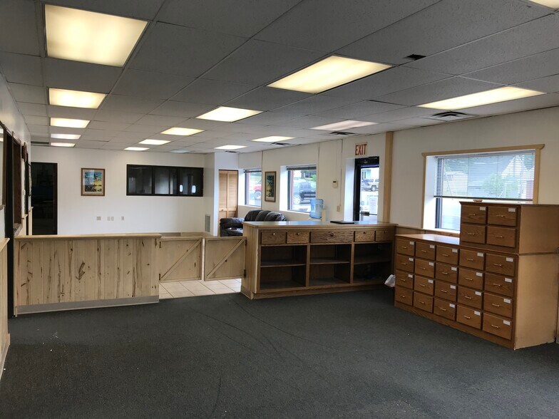 More Photos Of 206 Union St S, Mora Freestanding For Lease