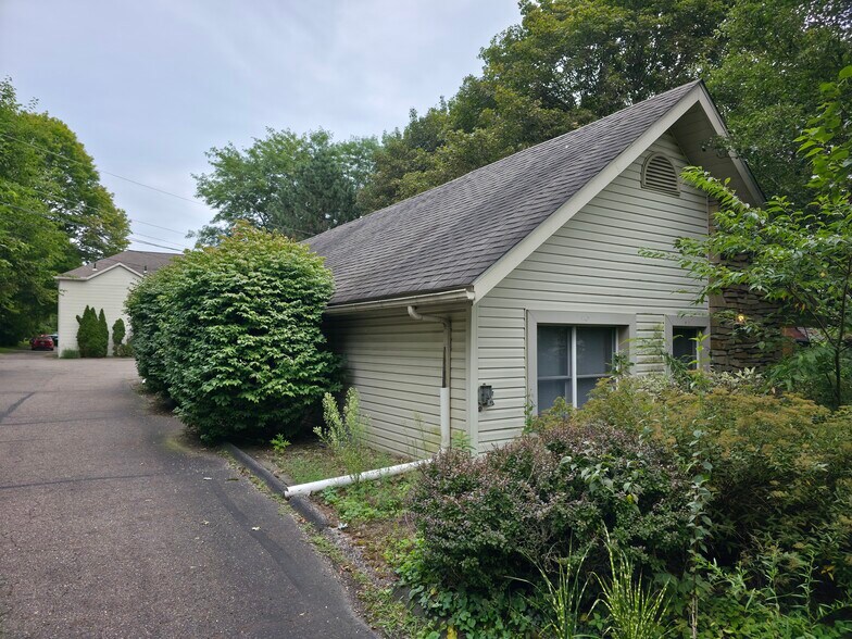 More Photos Of 143 Durling Dr, Wadsworth Apartments For Sale