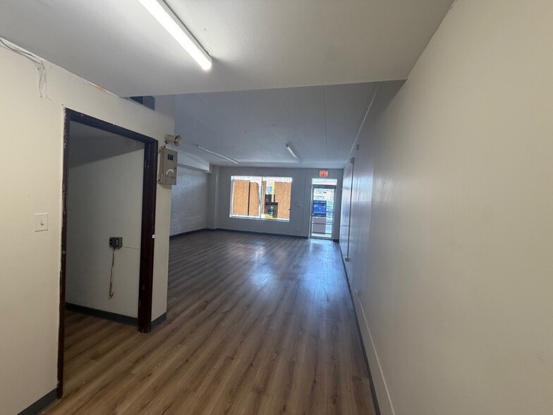 More Photos Of 4425 S Archer Ave, Chicago Office For Lease