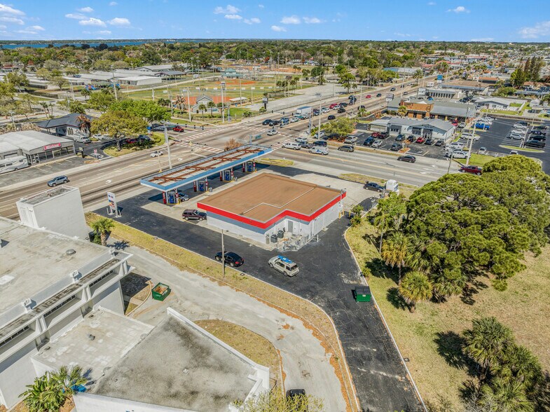More Photos Of 290 N Courtenay Pky, Merritt Island Service Station For Sale