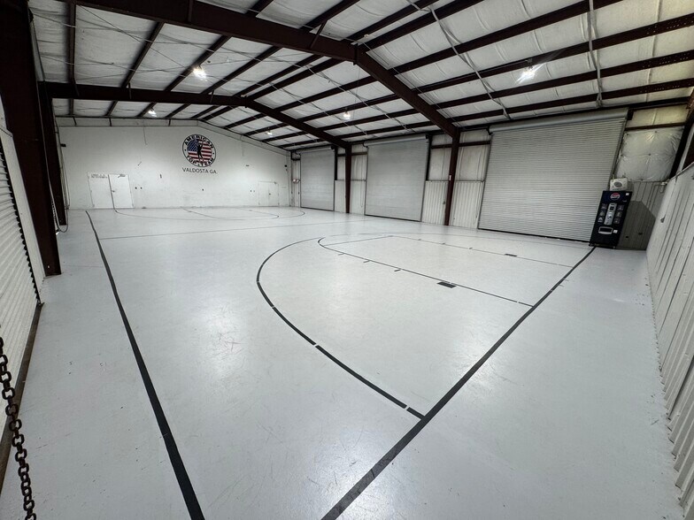 More Photos Of 4354 Valnorth Dr, Valdosta Warehouse For Lease