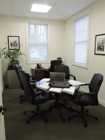 More Photos Of 223 Main St, Chester Medical For Lease