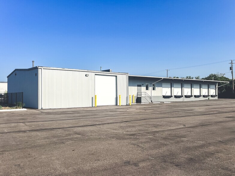 More Photos Of 61 Commerce Park Dr, Dayton Truck Terminal For Lease