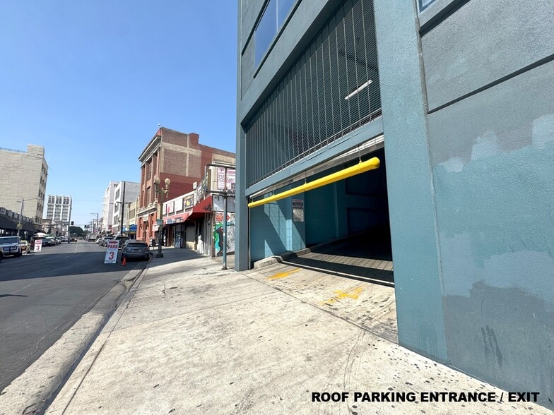 More Photos Of 210 E Olympic Blvd, Los Angeles Showroom For Lease