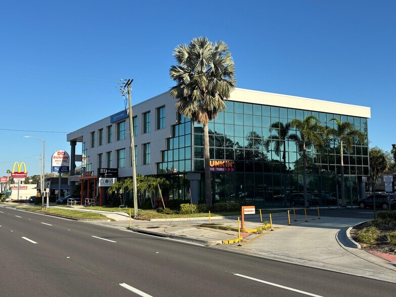 Primary Photo Of 4427 W Kennedy Blvd, Tampa Office For Lease