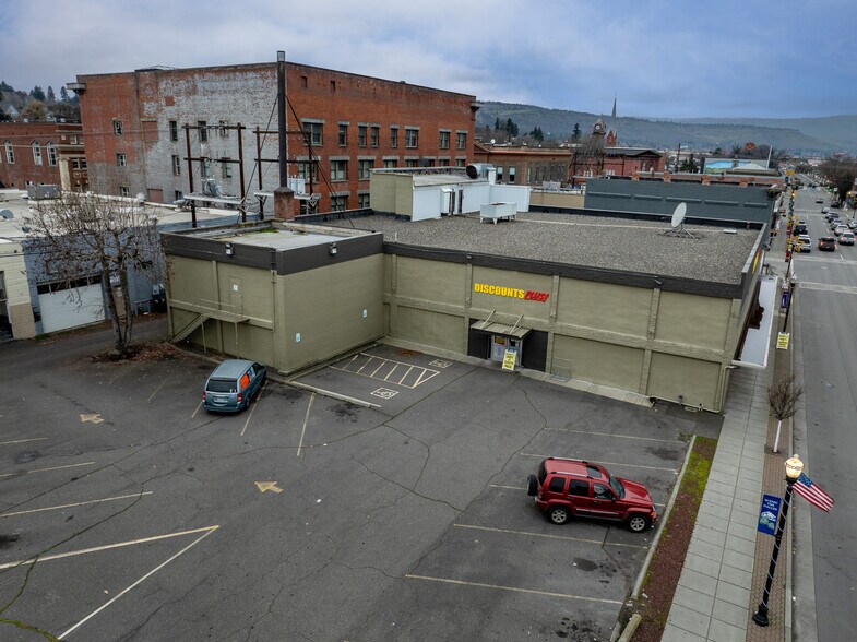 More Photos Of 212 E 2nd St, The Dalles Storefront For Sale