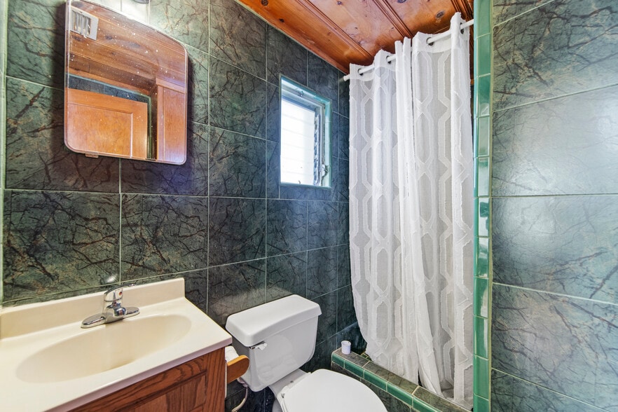 More Photos Of 1618 Pecan Blvd, McAllen Freestanding For Lease