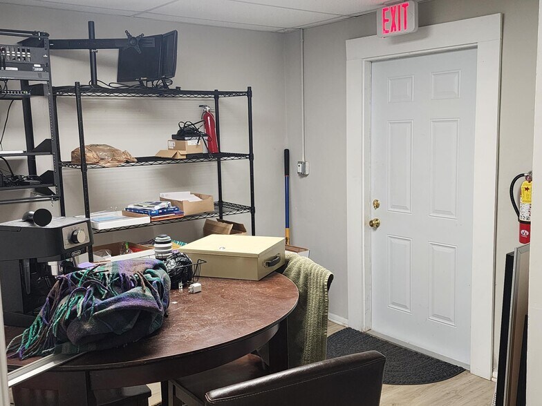 More Photos Of 1640 9th Ave N, Saint Petersburg Office For Lease
