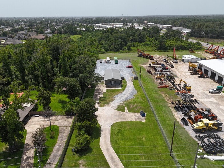 Primary Photo Of 225 Prater Rd, Sulphur Service For Lease