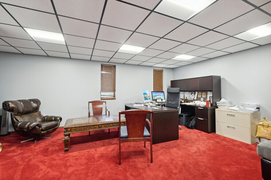More Photos Of 3438-3446 Snelling Ave S, Minneapolis Distribution For Lease