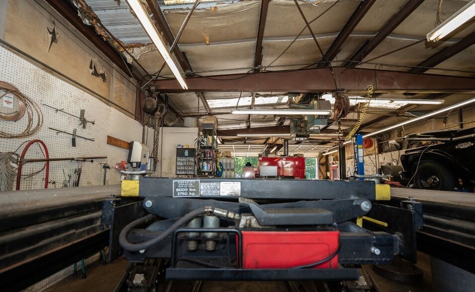 More Photos Of 3318 Jefferson Davis Hwy, Richmond Auto Repair For Sale