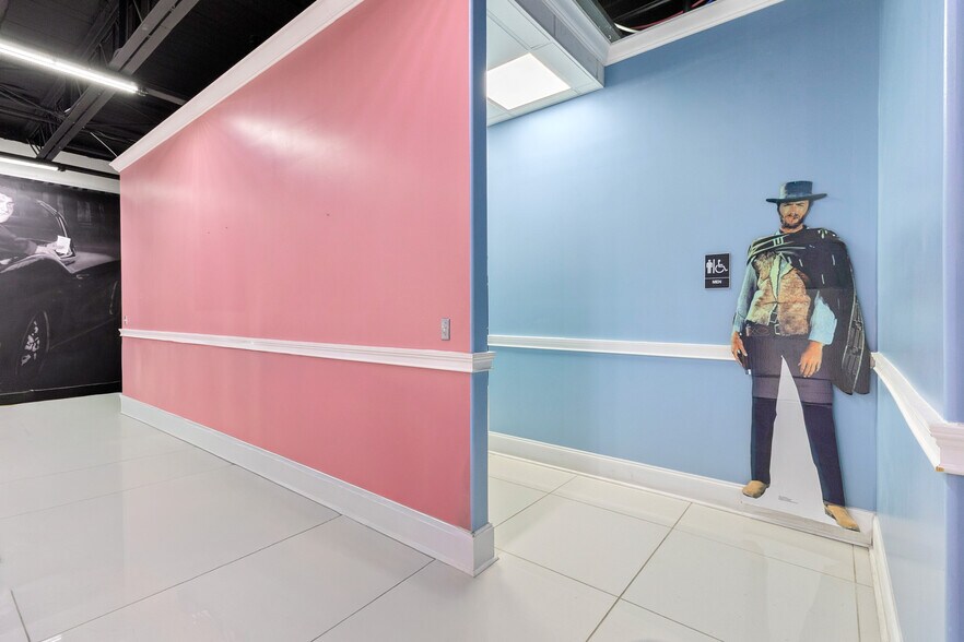 More Photos Of 395 S Ocoee St, Cleveland Showroom For Sale