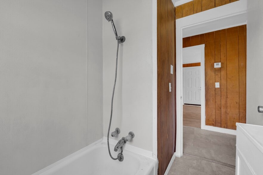 More Photos Of 74 Tom Bayne St, West Point Multifamily For Sale