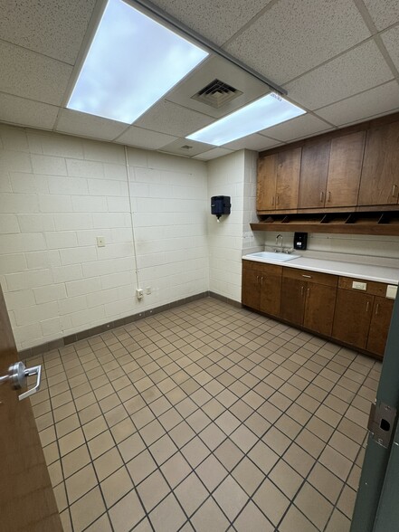 More Photos Of 407 N Salem Ave, Sumter Medical For Lease