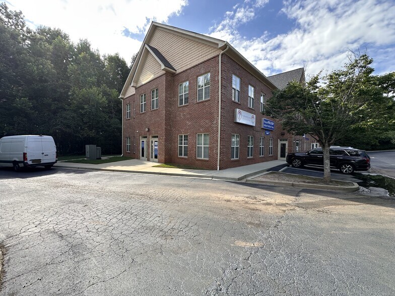 More Photos Of 2576 Lawrenceville Suwanee Rd, Suwanee Medical For Lease