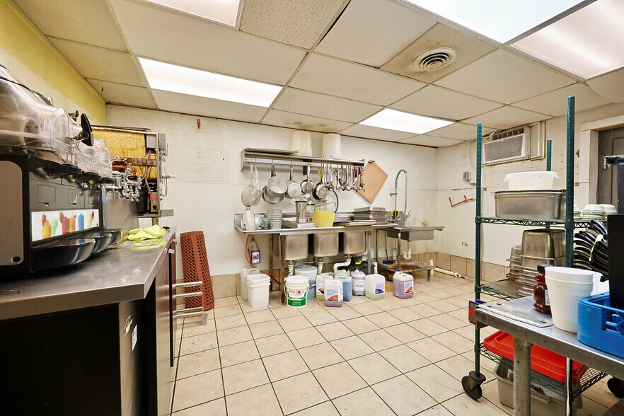 More Photos Of 2206 Fontaine Ave, Charlottesville Restaurant For Lease