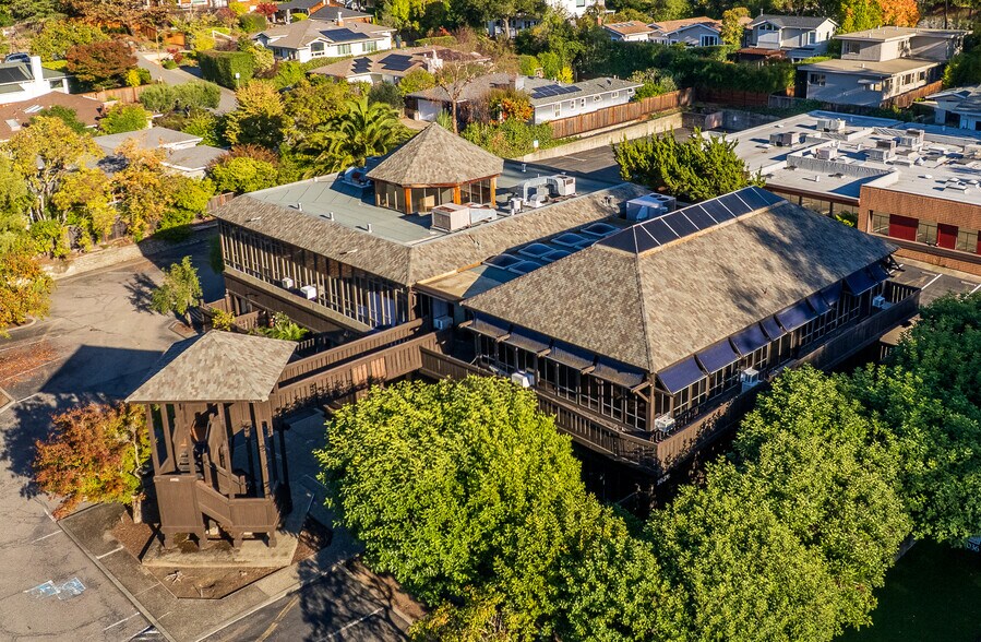 More Photos Of 1036 Sir Francis Drake Blvd, Kentfield Office For Lease