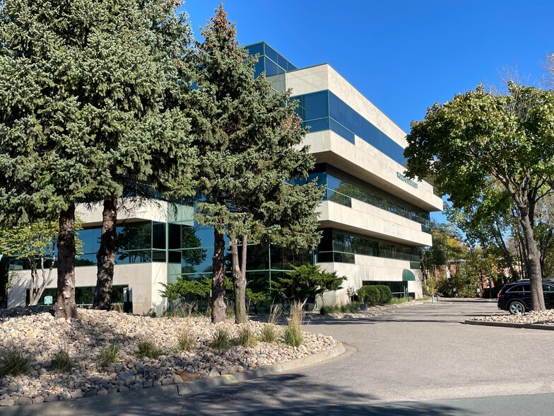 More Photos Of 941 Hillwind Rd NE, Minneapolis Medical For Lease