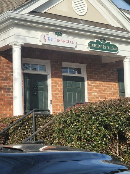 More Photos Of 4994 Lower Roswell Rd, Marietta Office For Lease