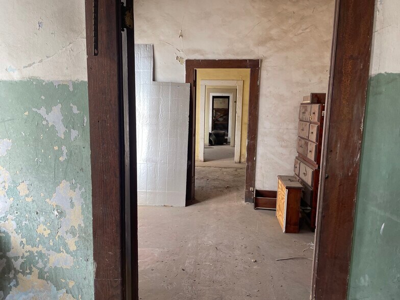 More Photos Of , Laredo General Retail For Sale