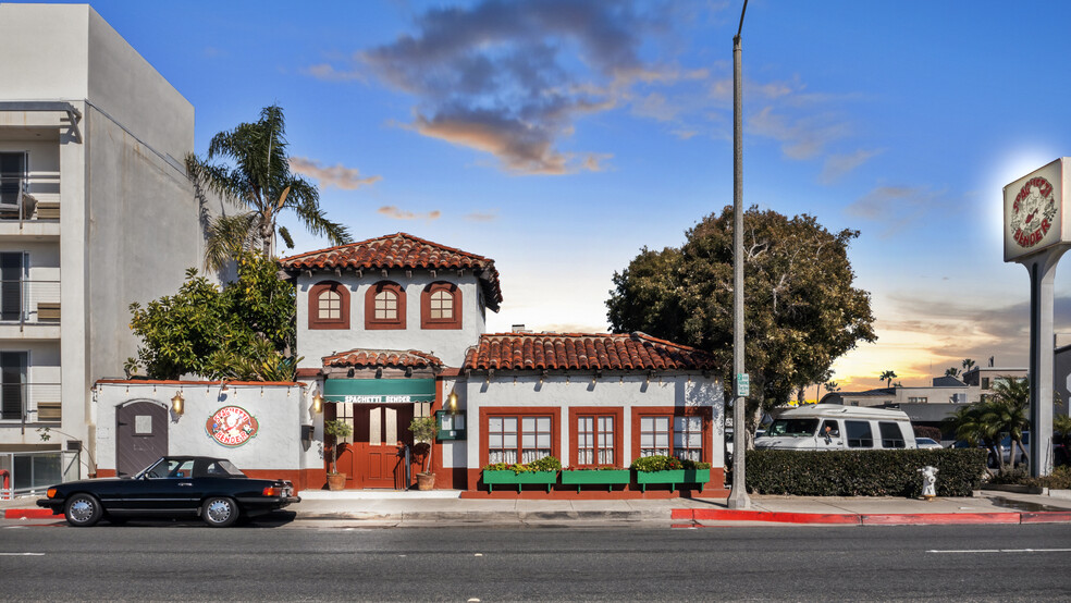 Primary Photo Of 6204 W Coast Hwy, Newport Beach Restaurant For Lease