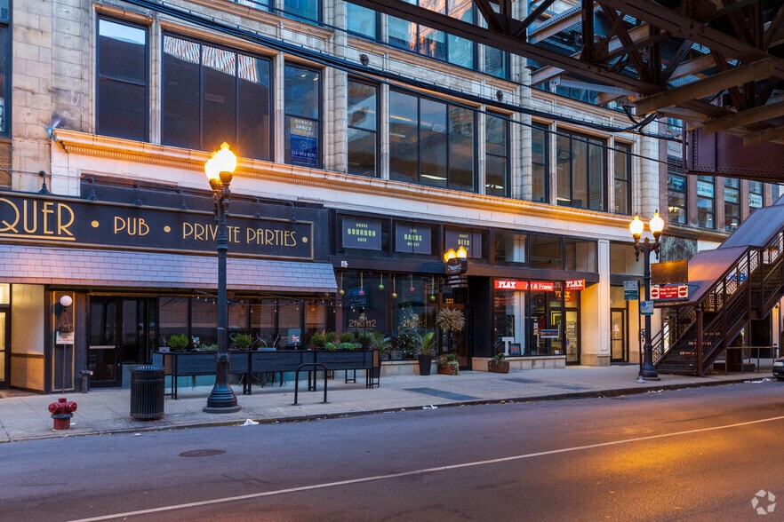 More Photos Of 218 S Wabash Ave, Chicago Loft Creative Space For Lease