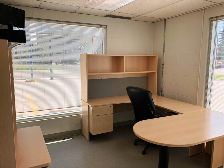 More Photos Of 5214 Gaetz Ave, Red Deer Auto Dealership For Sale