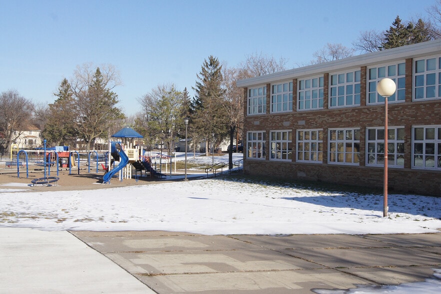 More Photos Of 2220 16th Ave N, Minneapolis Schools For Sale