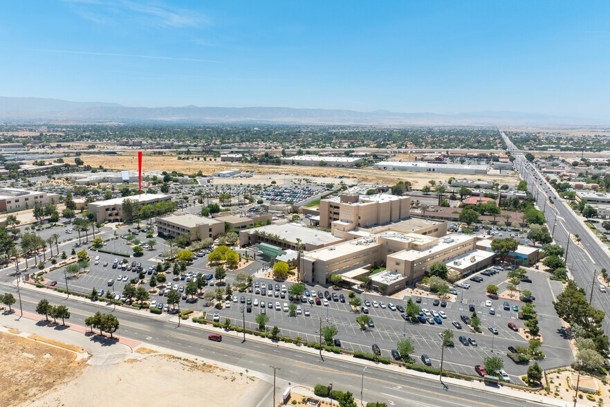 More Photos Of 44215 15th St W, Lancaster Medical For Sale