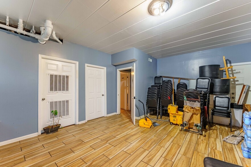 More Photos Of 2724 W 51st St, Chicago Storefront Retail Residential For Sale