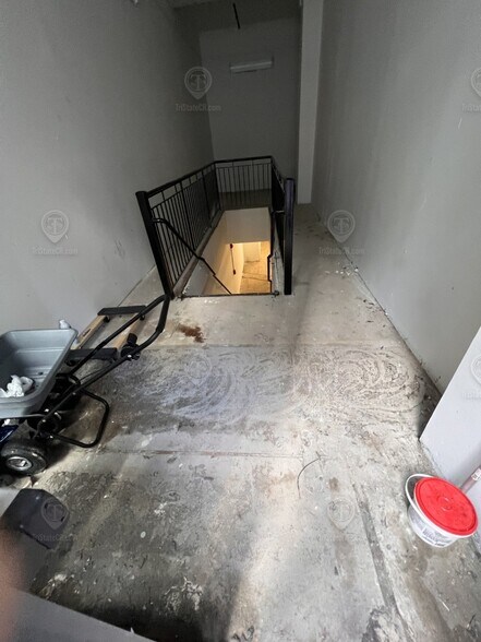 More Photos Of 601 Eighth Ave, New York Storefront For Lease