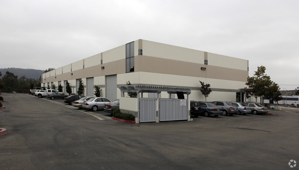More Photos Of 800 N Twin Oaks Valley Rd, San Marcos Unknown For Lease