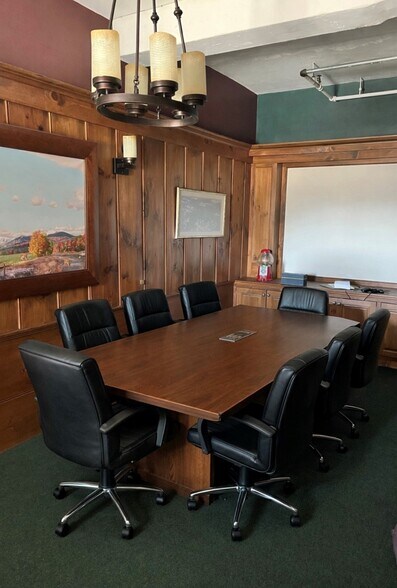 More Photos Of 381 New Rd, Brandon Freestanding For Lease