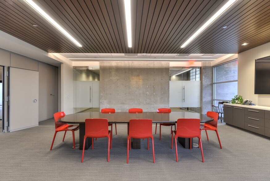 More Photos Of 4611 Centerview, San Antonio Medical For Sale